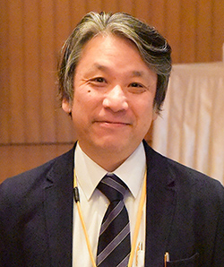 教授　山田　惠